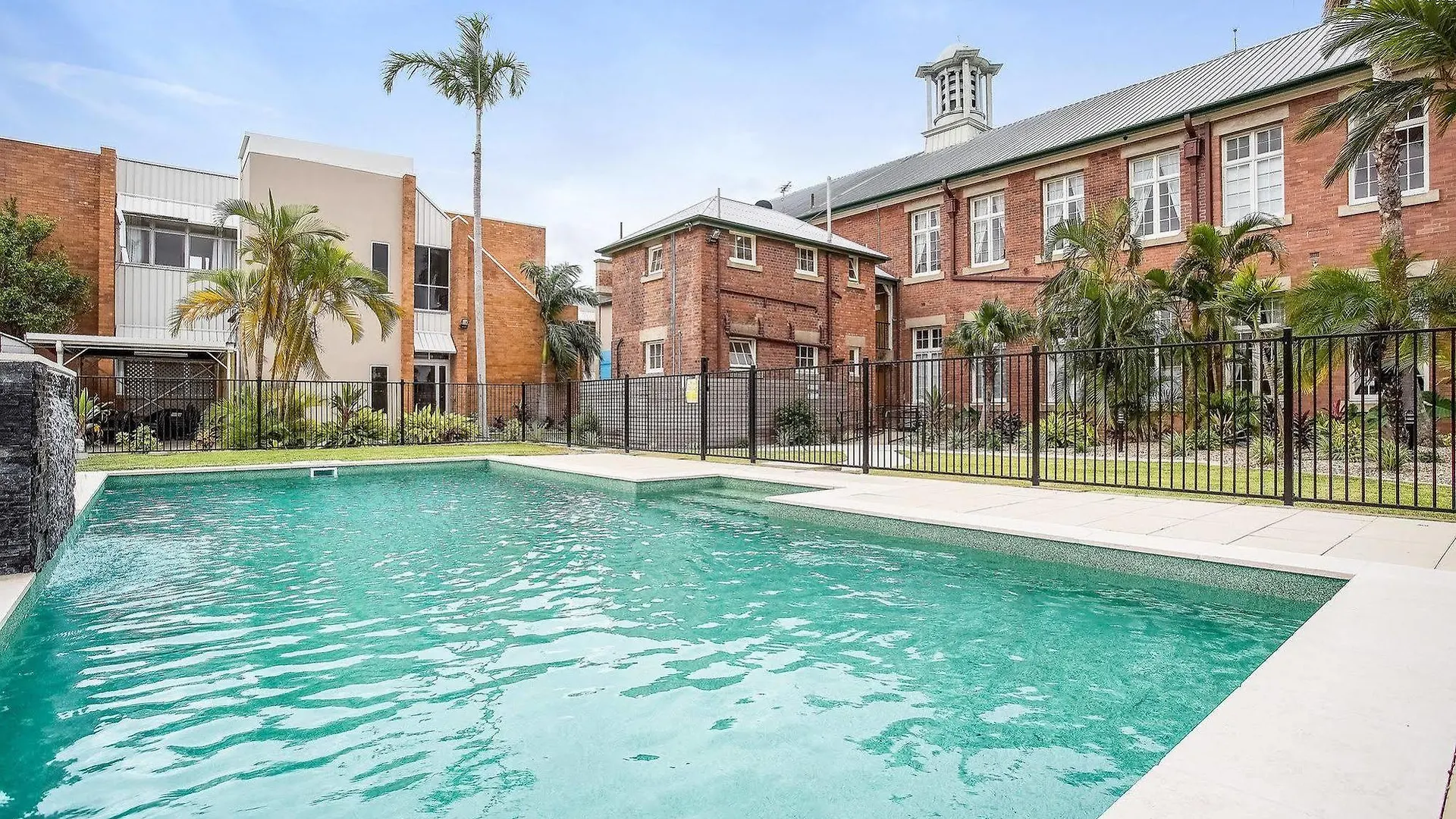 Quality Hotel Regent Rockhampton 4*,